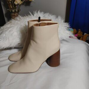 Sam & Libby Cream Ankle Booties Block Heel Square Toe Boot Size 9